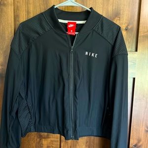 Women’s Nike bomber jacket. Size medium!